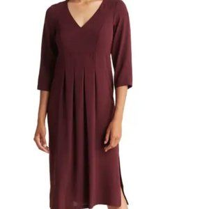perfect for fall - burgundy connected apparel midi V-neck dress,  size 6, EUC